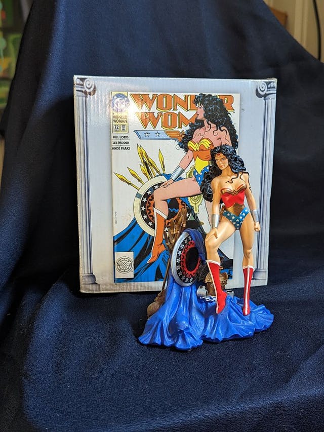 Wonder Woman Statue, DC Direct